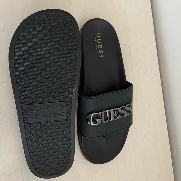 Slipper - Picture 3 of 3